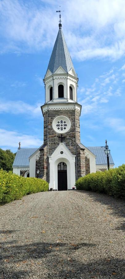 Mysigt Hus I Liten By Naera Havet Ystad Esterno foto